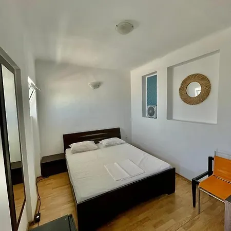 Hostel Cazino Nord *