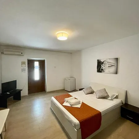 Cazino Nord Hostel Mamaia