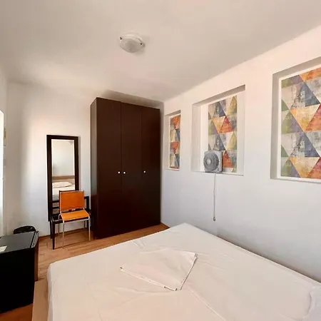 Cazino Nord Hostel *