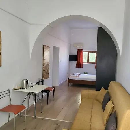 Hostel Cazino Nord *