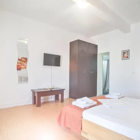 Cazino Nord Hostel Mamaia