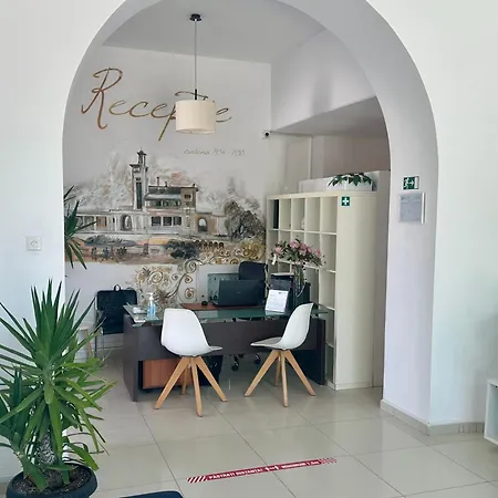 Hostel Cazino Nord *