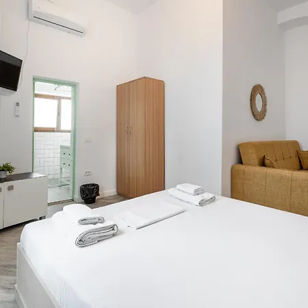 Cazino Nord Hostel Mamaia