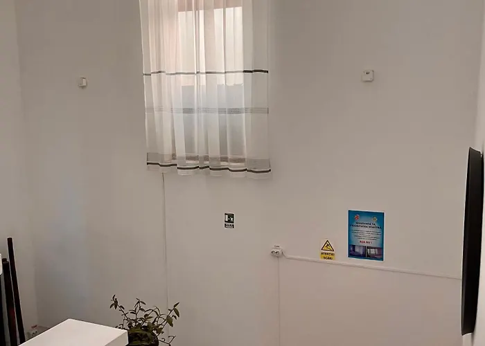 Hostel Cazino Nord *