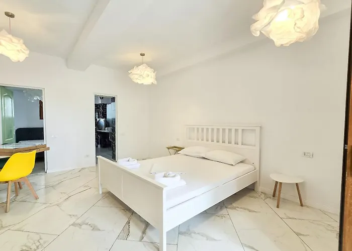 Cazino Nord Hostel *